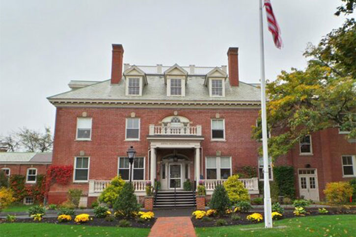 Anna Jaques Hospital